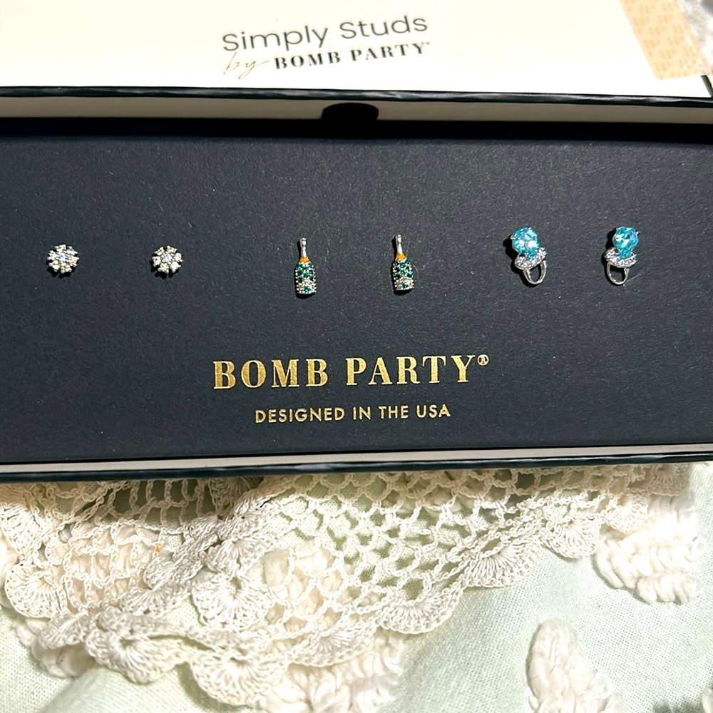 Bomb party simply studs